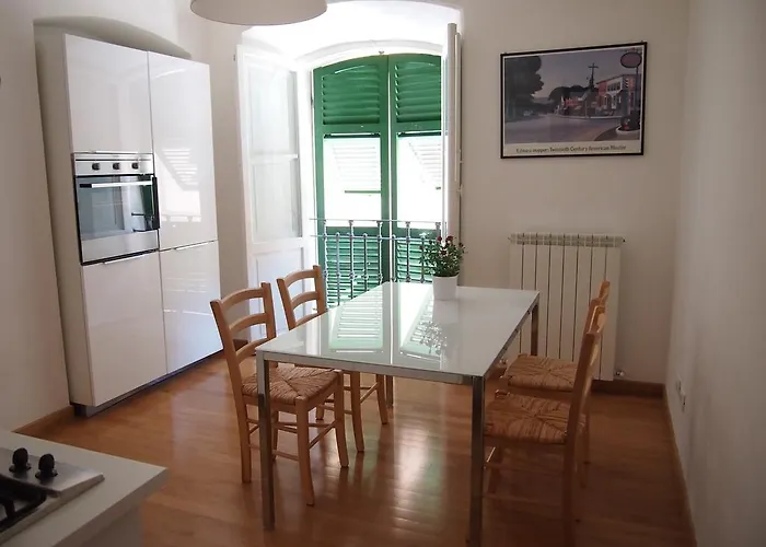 公寓 Il Portico - To Go 5terre 斯培西亚